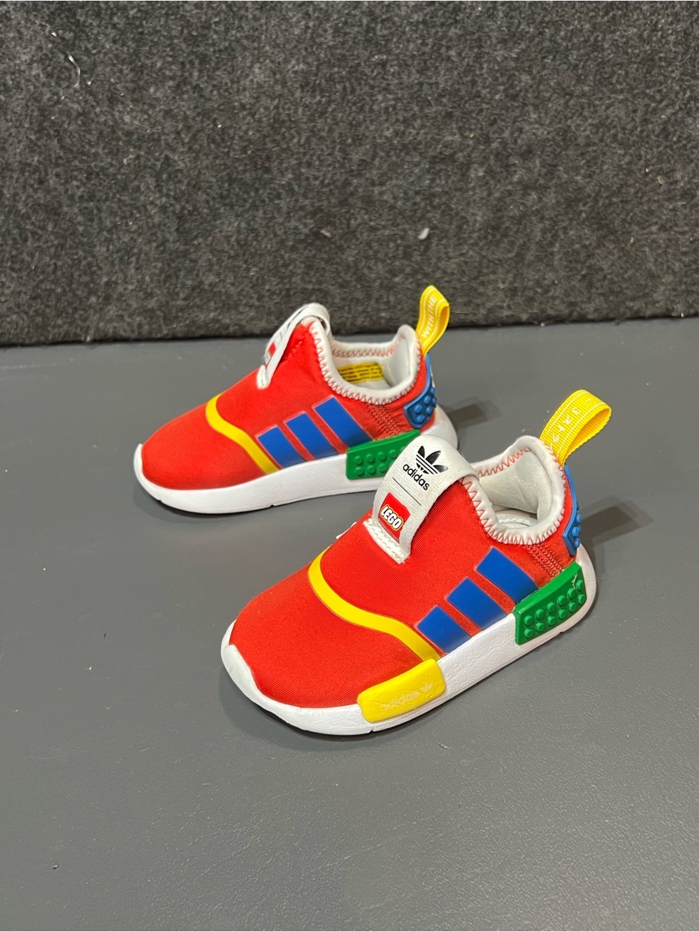 Adidas x LEGO NMD 360 I 'Pantone' Kids Sneakers Size 5K - Picture 8 of 13